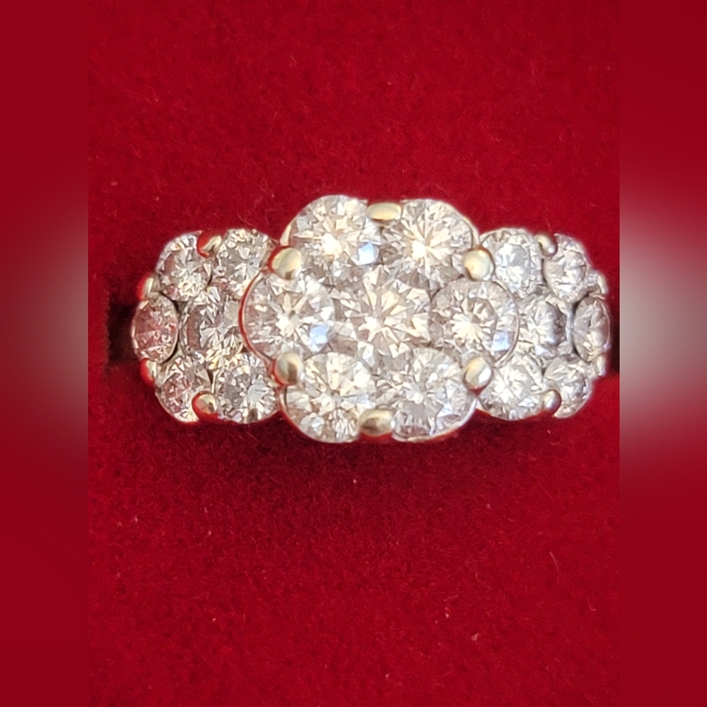 14K Ring Anniversary  Styles Natural Diamonds Size 7